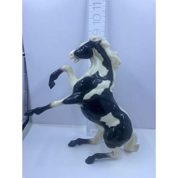VINTAGE HARTLAND FIGHTING MUSTANG STALLION BLACK WHITE REARING HORSE - Picture 11 of 12